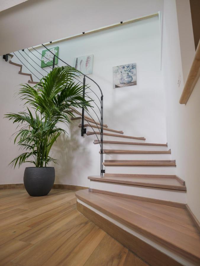 Palma Residence - Villino La Rovere Marco Simone Luaran gambar
